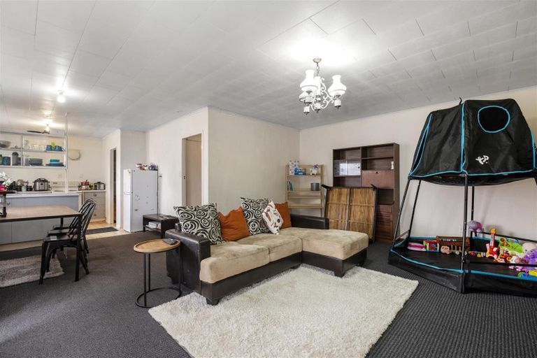 Photo of property in 15 Eason Street, Victoria, Rotorua, 3010