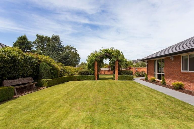 Photo of property in 317 Gardiners Road, Harewood, Christchurch, 8051