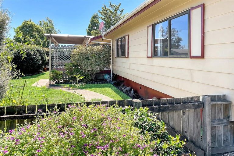 Photo of property in 14 Mckenzie Road, Owhata, Rotorua, 3010