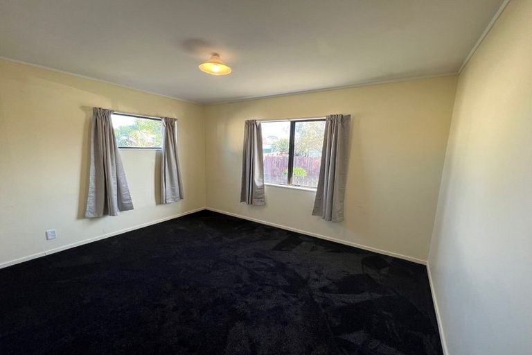 Photo of property in 1/56a Burundi Avenue, Clendon Park, Auckland, 2103