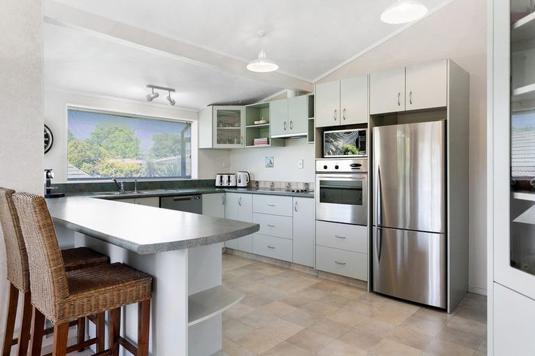 Photo of property in 25 Harvey Street, Waipahihi, Taupo, 3330