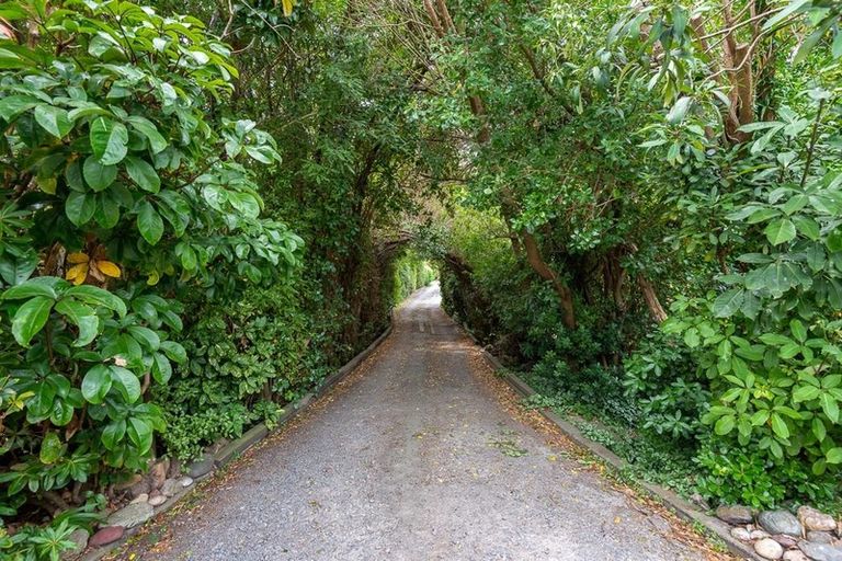 Photo of property in 7 Port Hills Road, Heathcote Valley, Christchurch, 8022