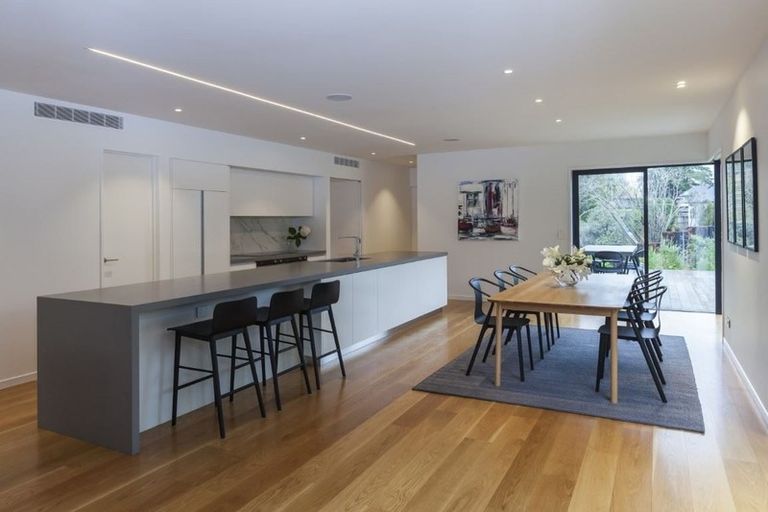 Photo of property in 32c Glandovey Road, Fendalton, Christchurch, 8052