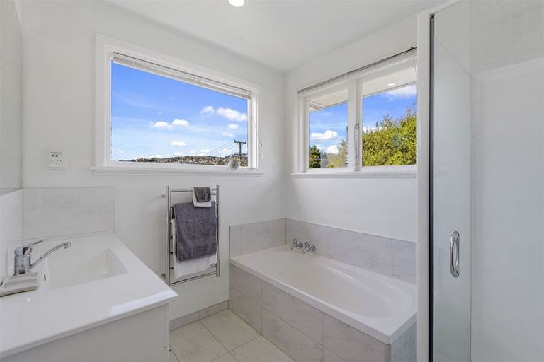 Photo of property in 196 Cashmere Road, Hoon Hay, Christchurch, 8025