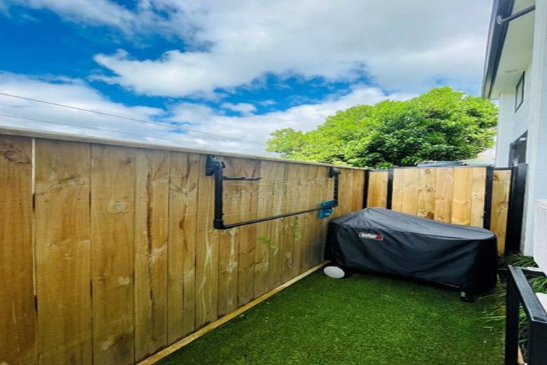 Photo of property in 11/3 Johnston Grove, Taita, Lower Hutt, 5011