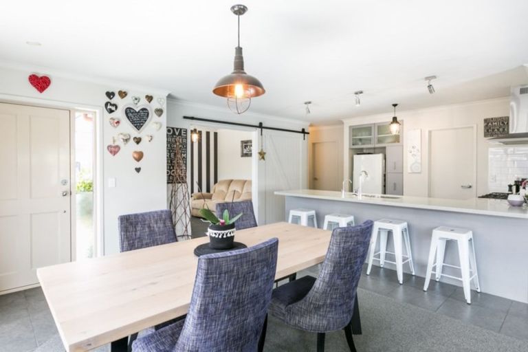 Photo of property in 36 Mcnaughton Place, Onekawa, Napier, 4110