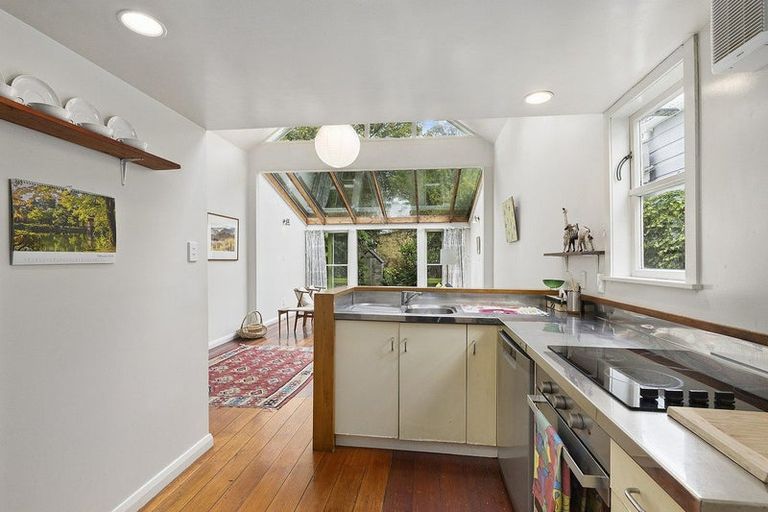 Photo of property in 127 Aro Street, Aro Valley, Wellington, 6021