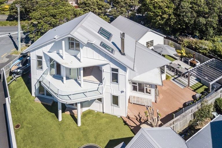 Photo of property in 75 Dundas Street, Seatoun, Wellington, 6022