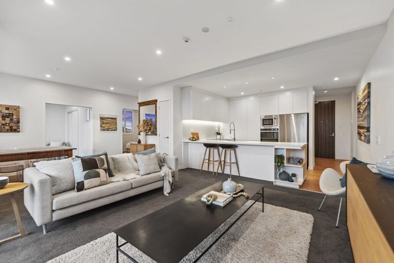 Photo of property in 201/8a Lake Pupuke Drive, Takapuna, Auckland, 0622