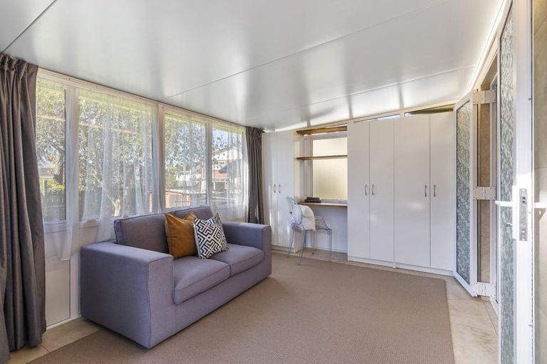 Photo of property in 4/112 Gossamer Drive, Pakuranga Heights, Auckland, 2010