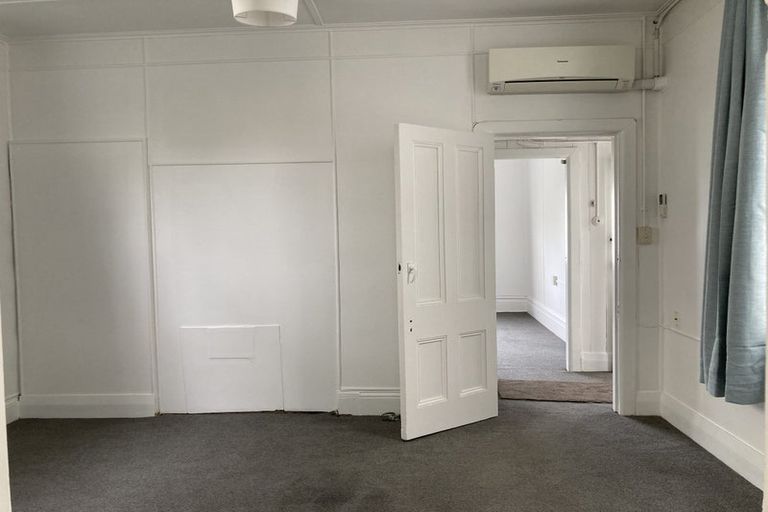 Photo of property in 20 Macdonald Crescent, Te Aro, Wellington, 6011