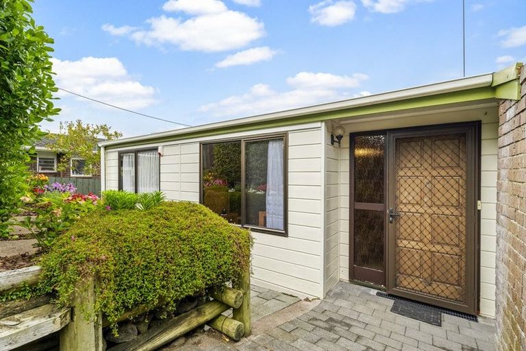 Photo of property in 222 Whangaparaoa Road, Red Beach, 0932