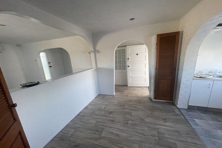 Photo of property in 132 Cascades Road, Pakuranga Heights, Auckland, 2010