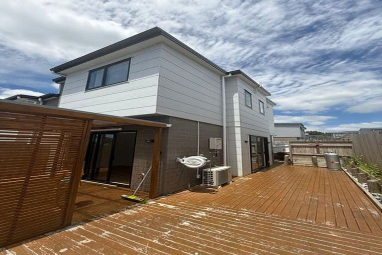 Photo of property in 9b Poruru Close, Papakura, 2110