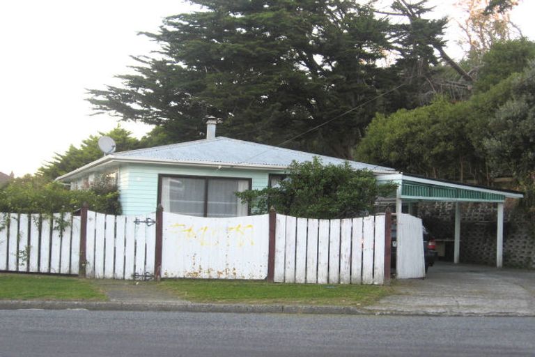 Photo of property in 64 Jillett Street, Titahi Bay, Porirua, 5022