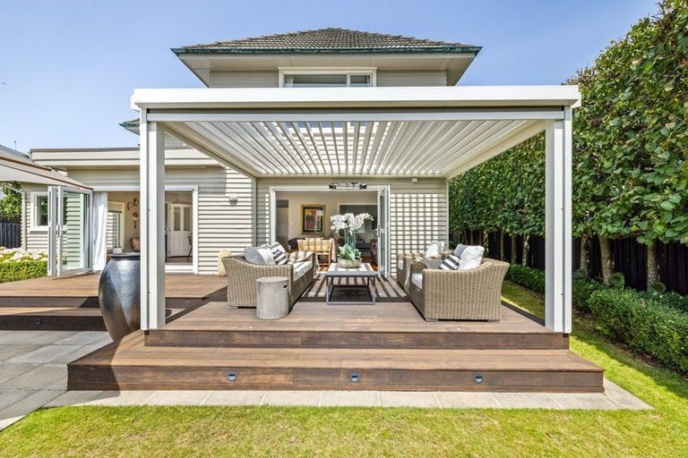 Photo of property in 118 Hamilton Avenue, Ilam, Christchurch, 8041