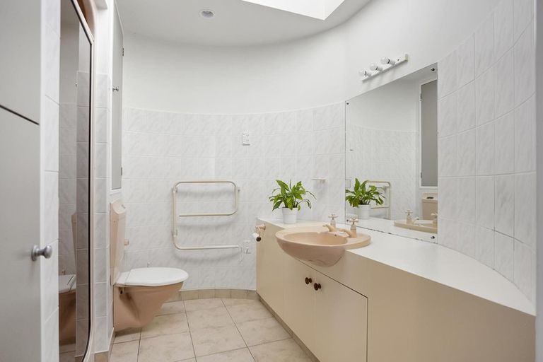 Photo of property in 19 Pine Grove, Tairua, 3508