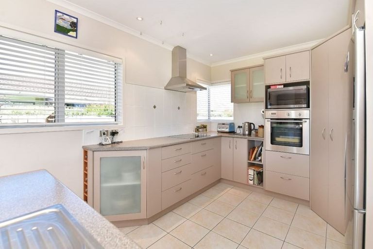 Photo of property in 93a Florence Avenue, Orewa, 0931