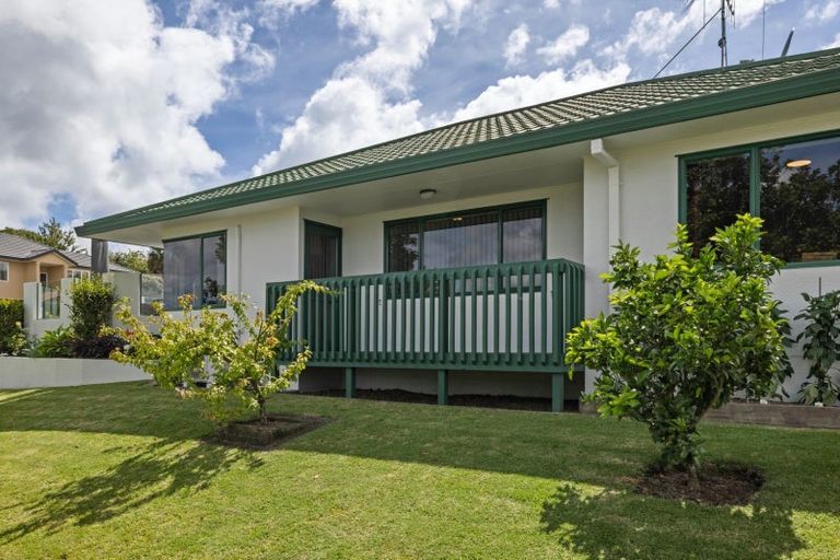 Photo of property in 3 Solander Drive, Welcome Bay, Tauranga, 3112