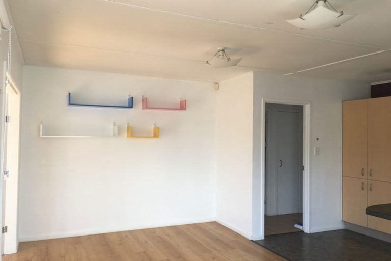 Photo of property in 213 Portage Road, Green Bay, Auckland, 0604