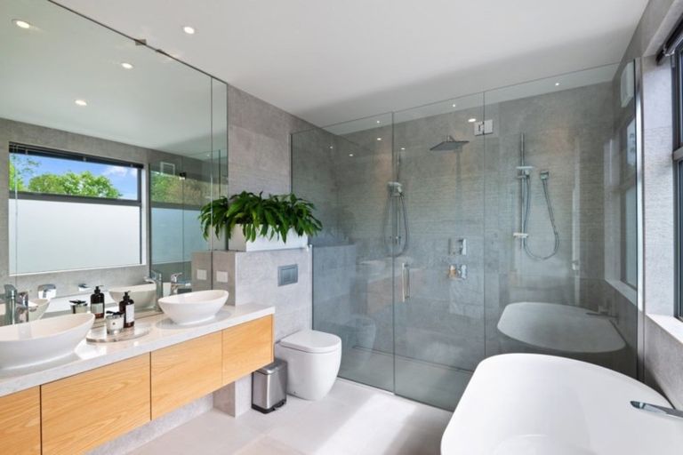 Photo of property in 1 Wood Lane, Fendalton, Christchurch, 8014