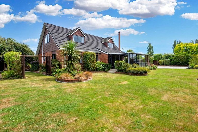 Photo of property in 103 Grimseys Road, Redwood, Christchurch, 8051