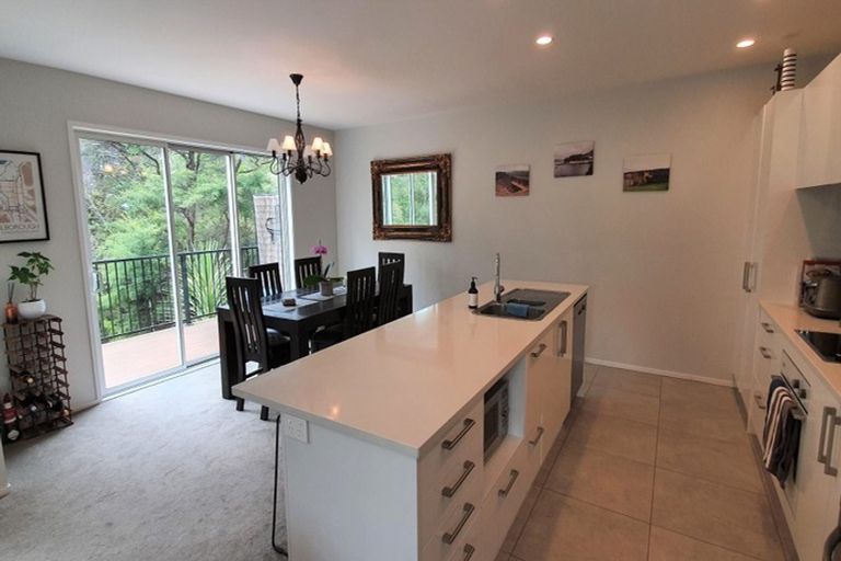 Photo of property in 8/31 Verbena Road, Birkdale, Auckland, 0626