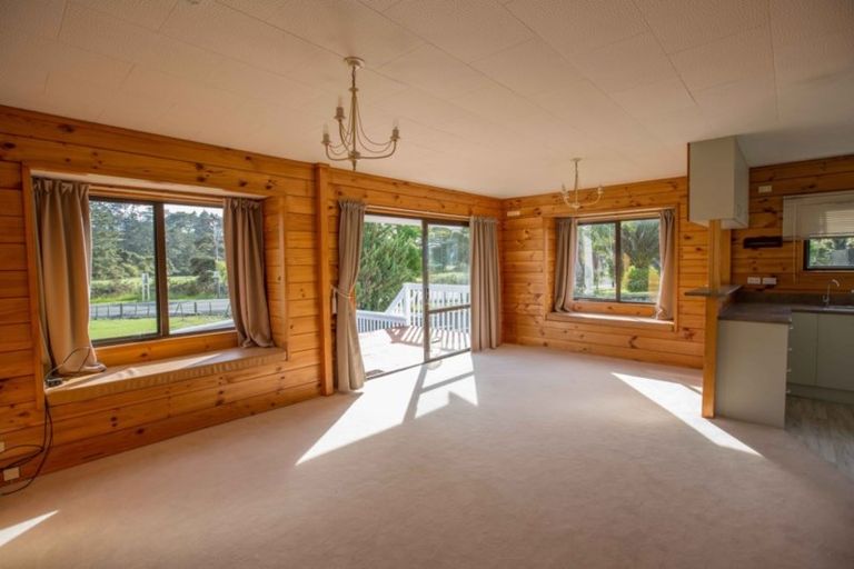 Photo of property in 1384 East Coast Road, Redvale, Albany, 0794