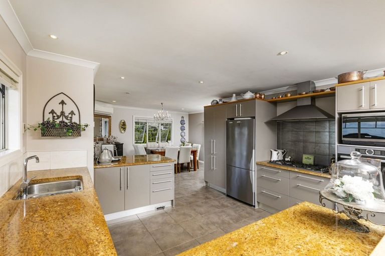 Photo of property in 235b East Coast Road, Mairangi Bay, Auckland, 0630