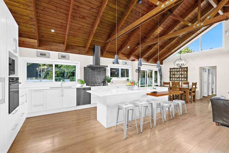 Photo of property in 21 Montclair Rise, Browns Bay, Auckland, 0630