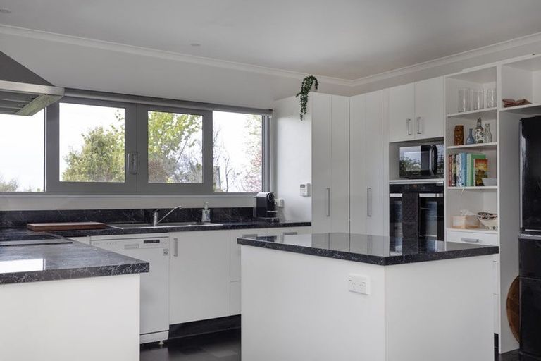 Photo of property in 22 Oakham Street, Hampden, 9410