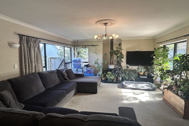 Photo of property in 32 Weggery Drive, Waikanae Beach, Waikanae, 5036