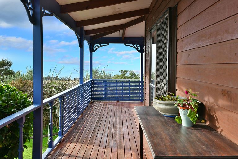 Photo of property in 462a Whangaparaoa Road, Stanmore Bay, Whangaparaoa, 0932