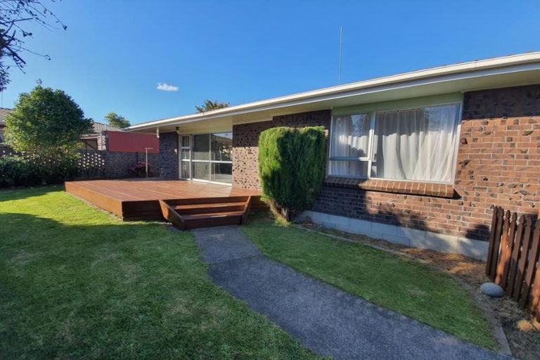 Photo of property in 2/23 South Street, Papakura, 2110
