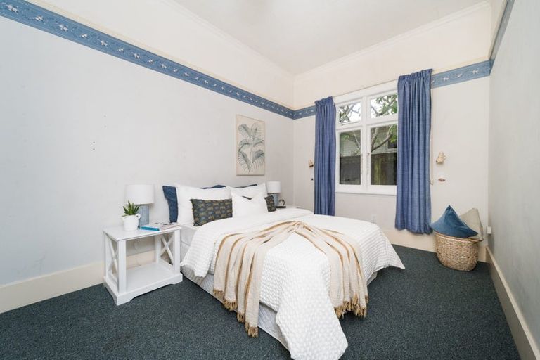 Photo of property in 9 Weston Avenue, Roslyn, Palmerston North, 4414