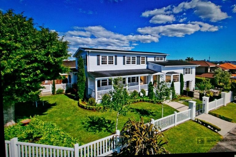 Photo of property in 2/14 Walter Street, Hauraki, Auckland, 0622