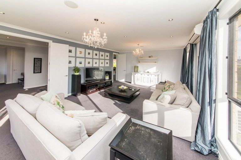 Photo of property in 5a Goddard Lane, Havelock North, 4130