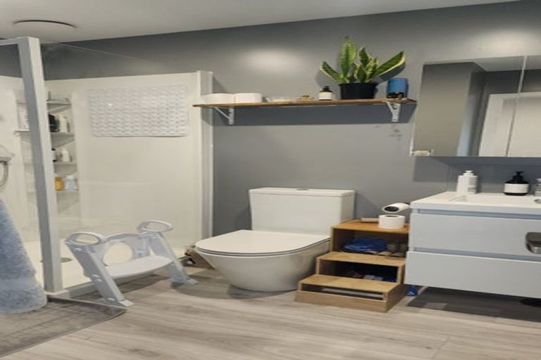 Photo of property in 37 Ron Deal Way, Epuni, Lower Hutt, 5011