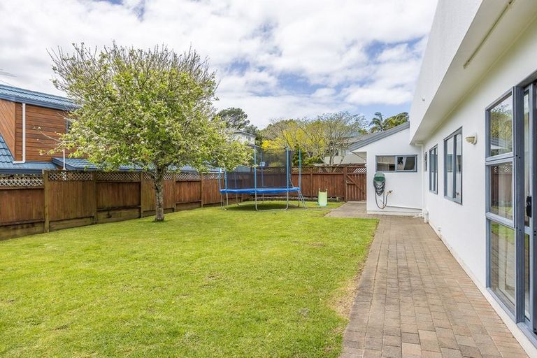 Photo of property in 2 Mizen Court, Torbay, Auckland, 0630