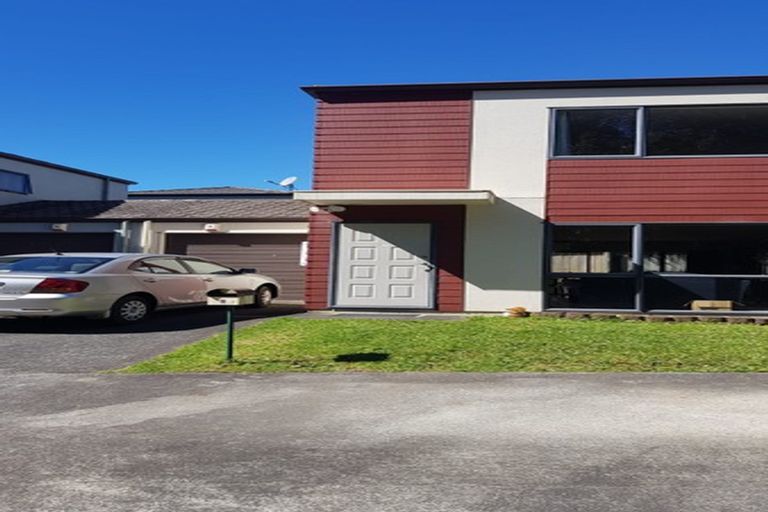 Photo of property in 8 Lumino Lane, Henderson, Auckland, 0612