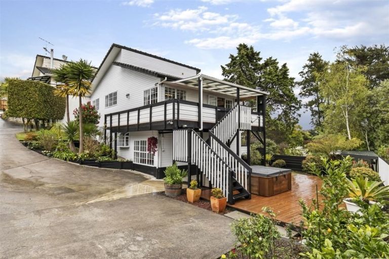 Photo of property in 2/6 Torbay Heights, Torbay, Auckland, 0630