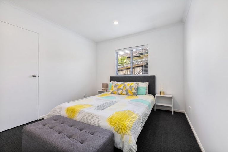 Photo of property in 13 Westglen Place, Ranui, Auckland, 0612