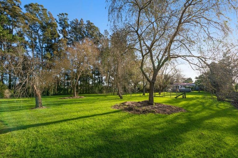 Photo of property in 2312 State Highway 16, Helensville, 0875