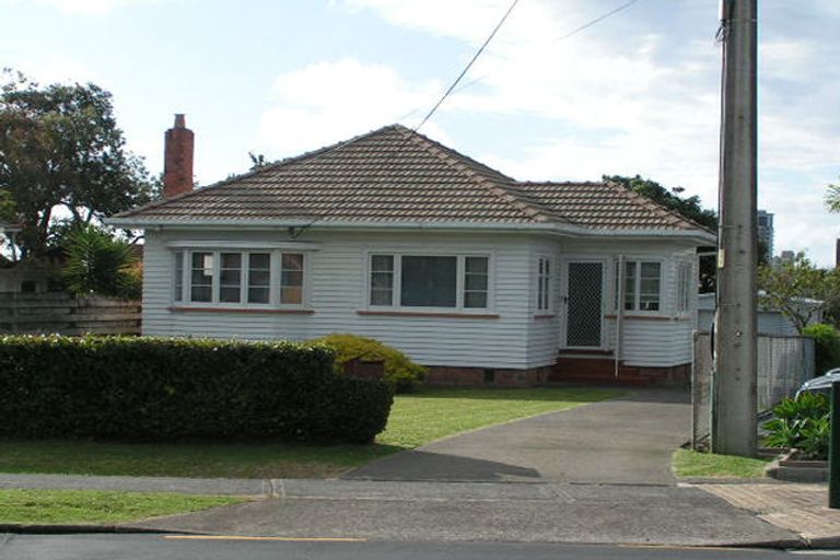 Photo of property in 1 Jutland Road, Hauraki, Auckland, 0622