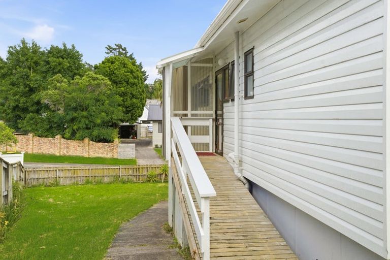 Photo of property in 50 Gatman Street, Birkdale, Auckland, 0626
