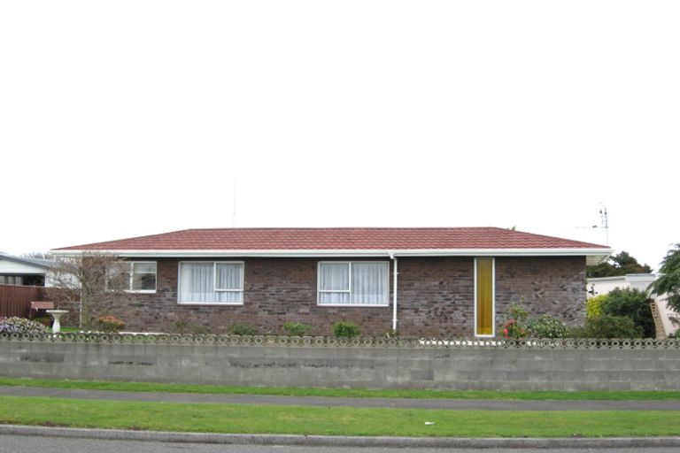 Photo of property in 12 Trimble Place, Bell Block, New Plymouth, 4312