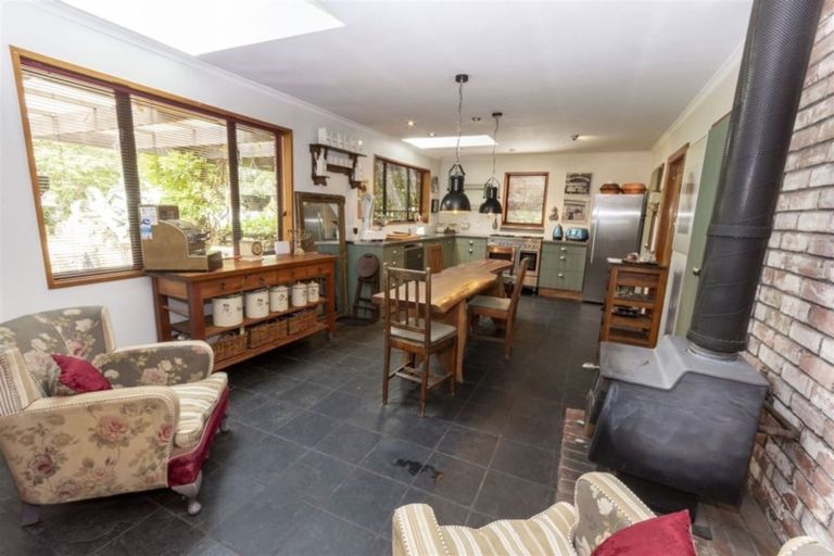 Photo of property in 57 Kings Avenue, Waikuku Beach, 7402