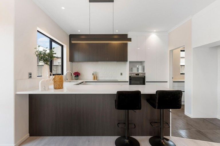 Photo of property in 13 Arahi Road, Clevedon, 2582