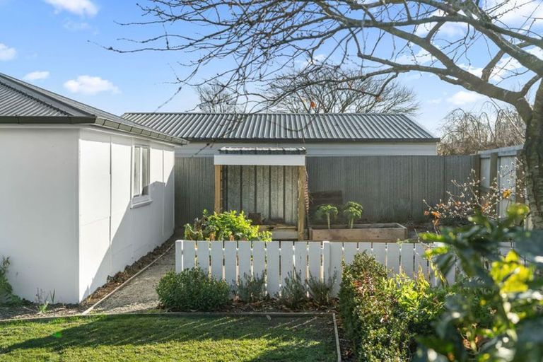 Photo of property in 126 Kendal Avenue, Burnside, Christchurch, 8053