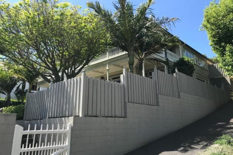 Photo of property in 34 Albert Road, Devonport, Auckland, 0624